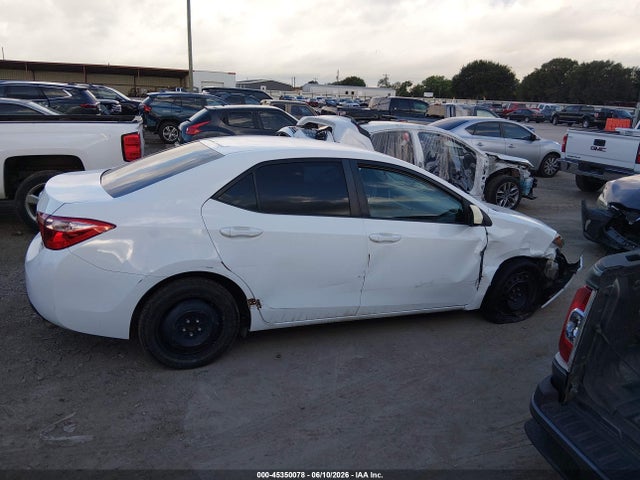 45350078 :رقم المزاد ، 5YFBURHE7JP823937 vin ، 2018 Toyota Corolla Le مزاد بيع