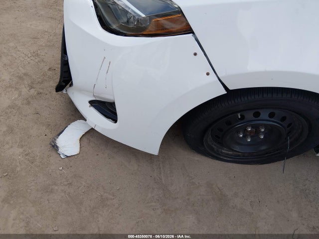 45350078 :رقم المزاد ، 5YFBURHE7JP823937 vin ، 2018 Toyota Corolla Le مزاد بيع