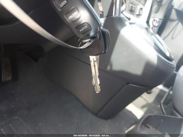 45350086 :رقم المزاد ، 5Y2SL63855Z404712 vin ، 2005 Pontiac Vibe مزاد بيع