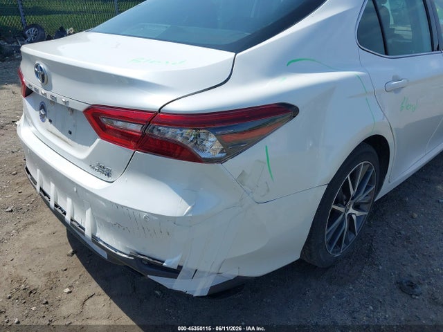 4T1F31AK9NU575930 Toyota Camry Xle Hybrid