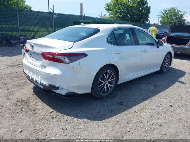 4T1F31AK9NU575930 Toyota Camry Xle Hybrid