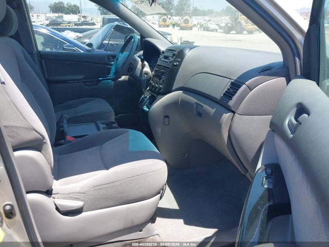 45350235 :رقم المزاد ، 5TDZA23C05S373971 vin ، 2005 Toyota Sienna Le مزاد بيع