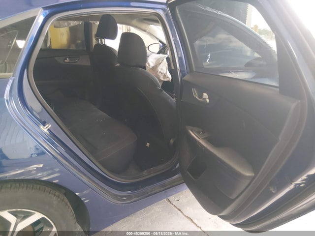 45350250 :رقم المزاد ، 3KPF24AD1LE175141 vin ، 2020 Kia Forte Lxs مزاد بيع