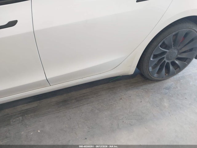 Tesla Model 3 Performance Dual Motor All-wheel Drive 2022 5YJ3E1EC2NF312563 Image 23