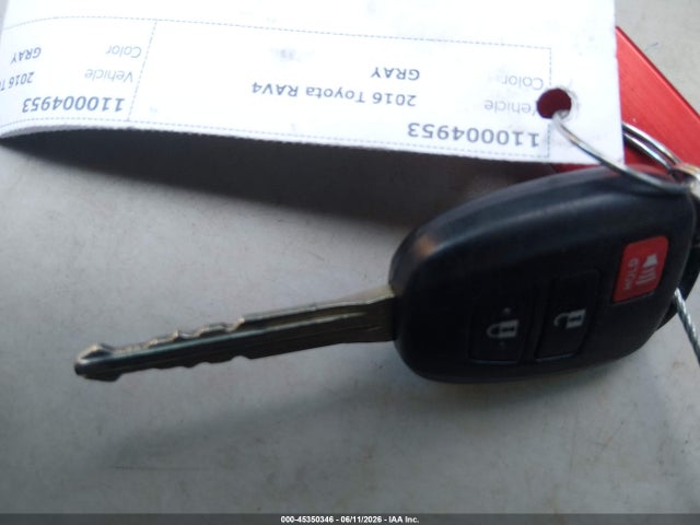 Toyota RAV4 LE 2016 JTMBFREV5GJ088466 Image 11