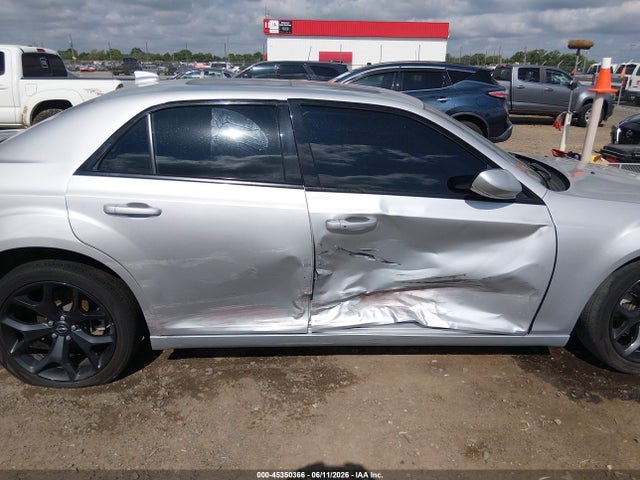 Продаж на аукціоні авто 2022 Chrysler 300 S, vin: 2C3CCABG5NH167546, номер лоту: 45350366