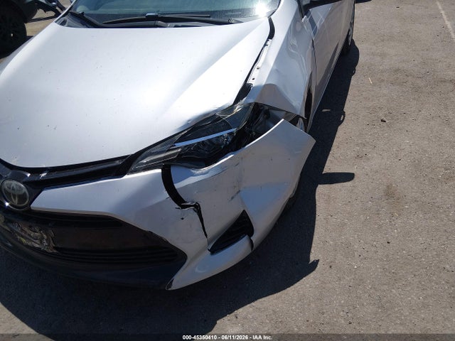 Toyota COROLLA LE 2018 5YFBURHEXJP833961 Image 6