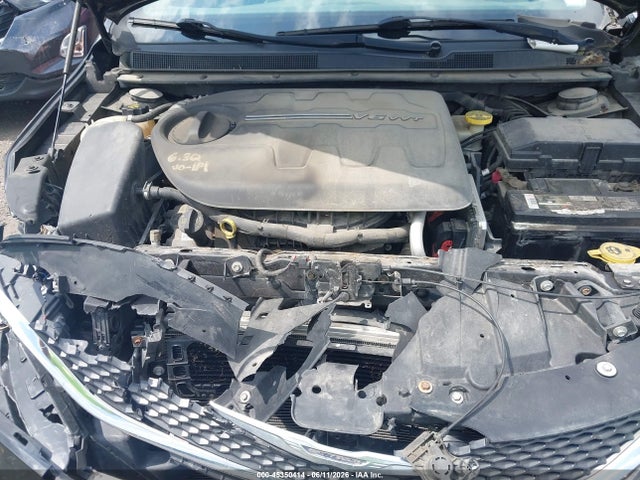 45350414 :رقم المزاد ، 1C3CCCEG2GN135767 vin ، 2016 Chrysler 200 C مزاد بيع
