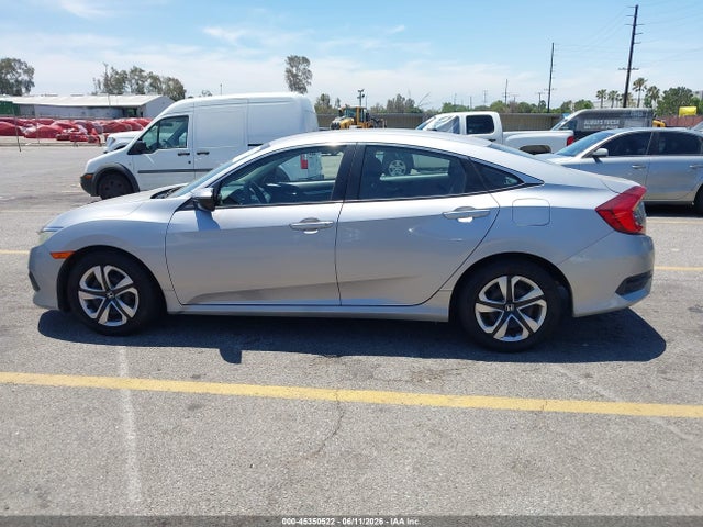 Продаж на аукціоні авто 2017 Honda Civic Lx, vin: 2HGFC2F58HH575133, номер лоту: 45350522