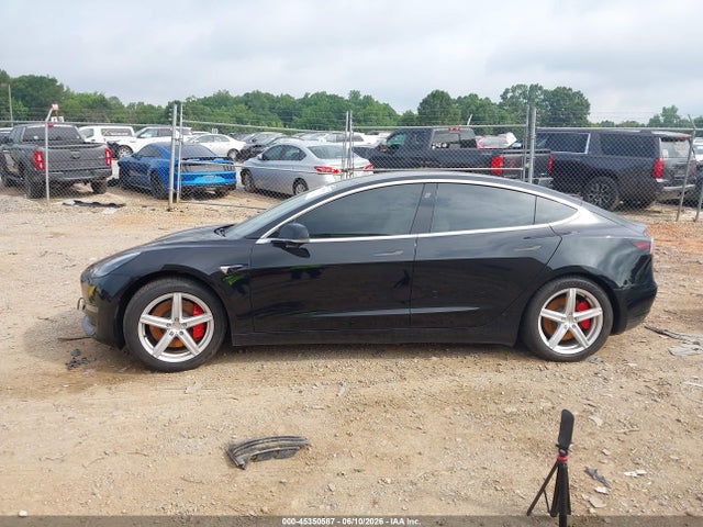 45350587 :رقم المزاد ، 5YJ3E1EB8JF078706 vin ، 2018 Tesla Model 3 Long Range/performance مزاد بيع