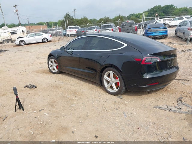 45350587 :رقم المزاد ، 5YJ3E1EB8JF078706 vin ، 2018 Tesla Model 3 Long Range/performance مزاد بيع
