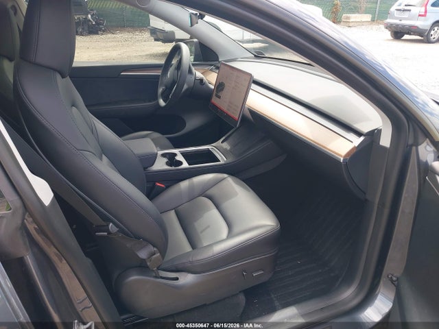 Продажа на аукционе авто 2023 Tesla Model Y Awd/long Range Dual Motor All-wheel Drive, vin: 7SAYGDEE8PF699340, номер лота: 45350647
