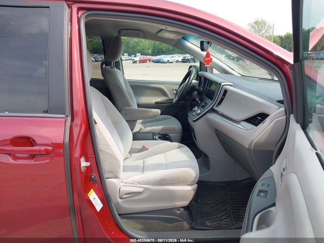Продажа на аукционе авто 2017 Toyota Sienna Le 8 Passenger, vin: 5TDKZ3DC9HS876692, номер лота: 45350670