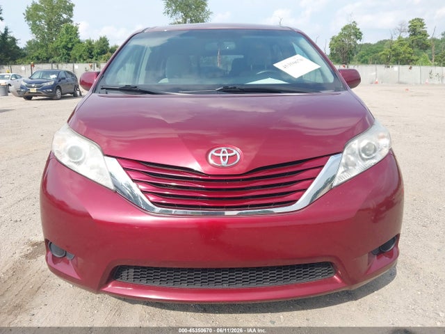 Продажа на аукционе авто 2017 Toyota Sienna Le 8 Passenger, vin: 5TDKZ3DC9HS876692, номер лота: 45350670