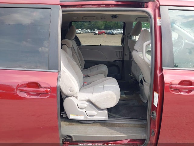 Продажа на аукционе авто 2017 Toyota Sienna Le 8 Passenger, vin: 5TDKZ3DC9HS876692, номер лота: 45350670