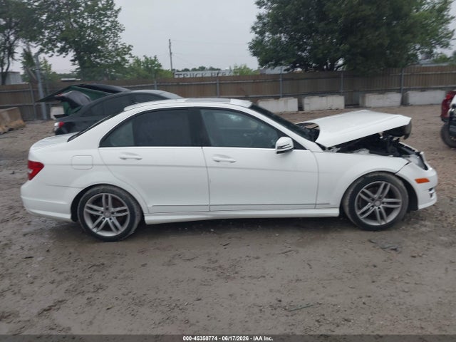 Продаж на аукціоні авто 2013 Mercedes-benz C 250 Luxury/sport, vin: WDDGF4HB4DR290941, номер лоту: 45350774