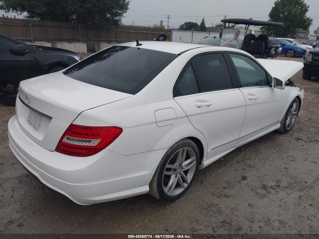 Продаж на аукціоні авто 2013 Mercedes-benz C 250 Luxury/sport, vin: WDDGF4HB4DR290941, номер лоту: 45350774