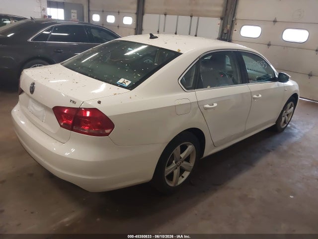 45350833 :رقم المزاد ، 1VWAT7A38FC110134 vin ، 2015 Volkswagen Passat 1.8t Limited Edition مزاد بيع