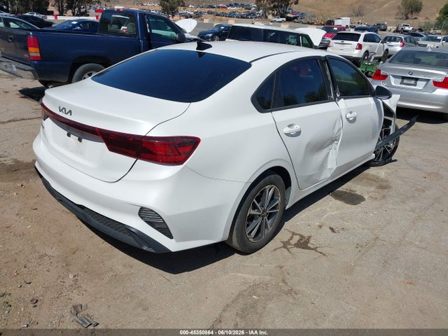 Продажа на аукционе авто 2024 Kia Forte Lxs, vin: 3KPF24AD0RE779529, номер лота: 45350864