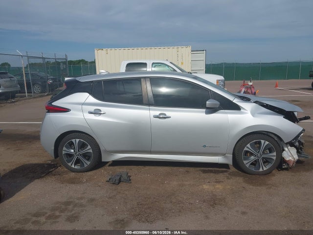Nissan LEAF SV 2018 1N4AZ1CP7JC305588 Image 13
