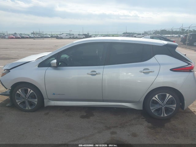 Nissan LEAF SV 2018 1N4AZ1CP7JC305588 Image 14