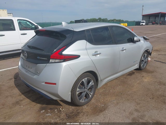 Nissan LEAF SV 2018 1N4AZ1CP7JC305588 Image 4