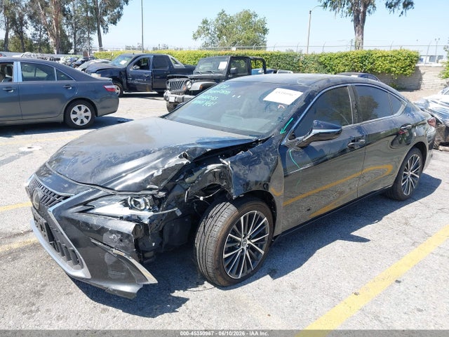 Lexus ES 300H 2024 58ADA1C10RU042316 Image 2