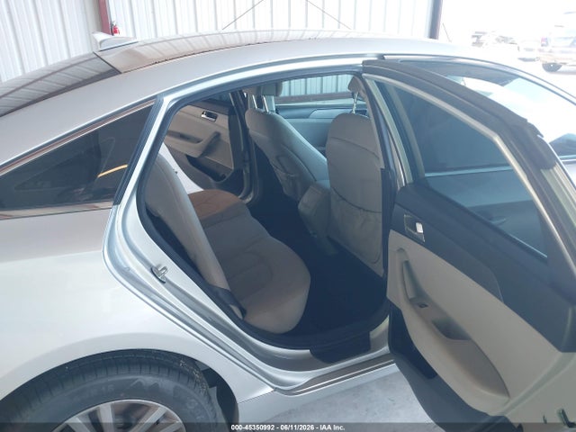 5NPE24AF2FH187926 Hyundai SONATA SE