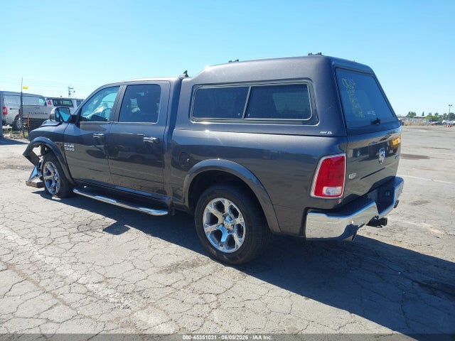 1C6RR7NM5JS352392 RAM 1500 Laramie 4x4 5&#039;7 Box
