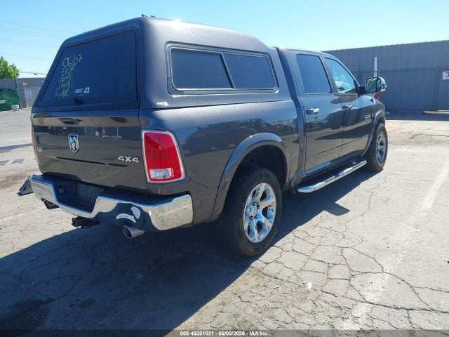 1C6RR7NM5JS352392 RAM 1500 Laramie 4x4 5&#039;7 Box