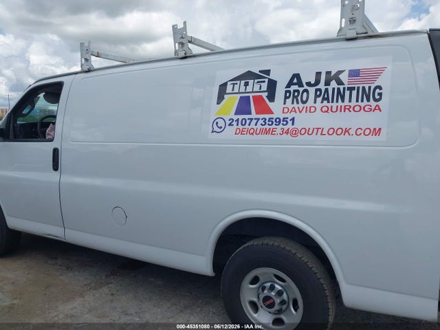 GMC Savana 2500 Work Van 2018 1GTW7AFP6J1257787 Image 15