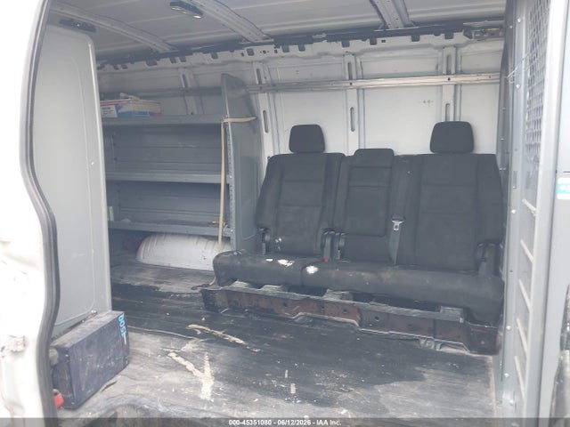 GMC Savana 2500 Work Van 2018 1GTW7AFP6J1257787 Image 8