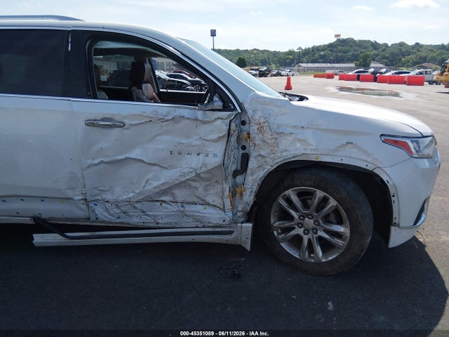 45351089 :رقم المزاد ، 1GNEVKKW4JJ127860 vin ، 2018 Chevrolet Traverse High Country مزاد بيع