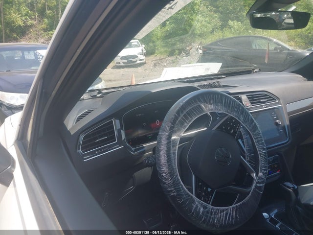 Продаж на аукціоні авто 2024 Volkswagen Tiguan 2.0t Se R-line Black, vin: 3VV8B7AX8RM097204, номер лоту: 45351138