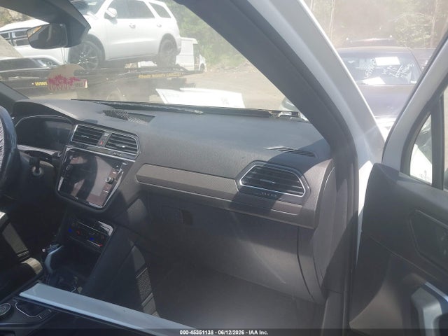 Продаж на аукціоні авто 2024 Volkswagen Tiguan 2.0t Se R-line Black, vin: 3VV8B7AX8RM097204, номер лоту: 45351138