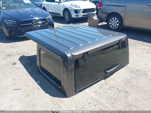 1C4HJXEG5MW703160 Jeep Wrangler Unlimited Sahara 4x4