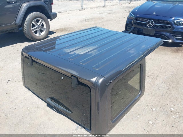 1C4HJXEG5MW703160 Jeep Wrangler Unlimited Sahara 4x4