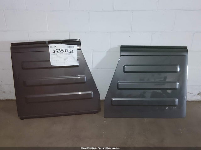 1C4HJXEG5MW703160 Jeep Wrangler Unlimited Sahara 4x4