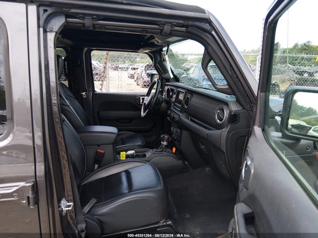 1C4HJXEG5MW703160 Jeep Wrangler Unlimited Sahara 4x4