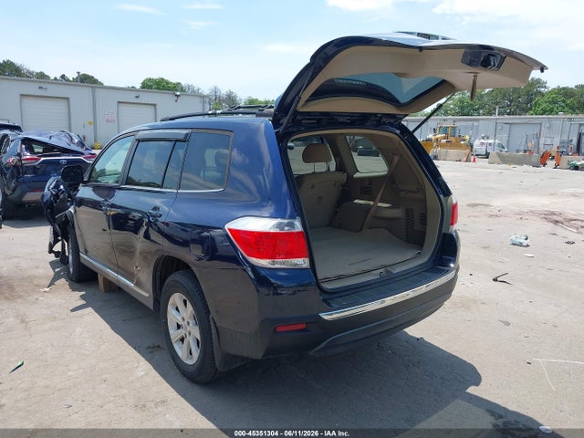 Продаж на аукціоні авто 2011 Toyota Highlander Base V6, vin: 5TDBK3EH8BS077847, номер лоту: 45351304