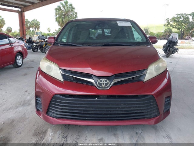 Продажа на аукционе авто 2018 Toyota Sienna Le 8 Passenger, vin: 5TDKZ3DC0JS906717, номер лота: 45351358
