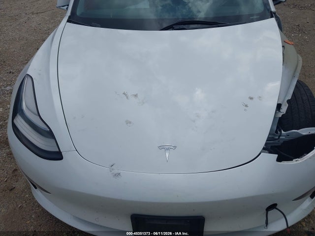 45351373 :رقم المزاد ، 5YJ3E1EB8KF511538 vin ، 2019 Tesla Model 3 Long Range/performance مزاد بيع