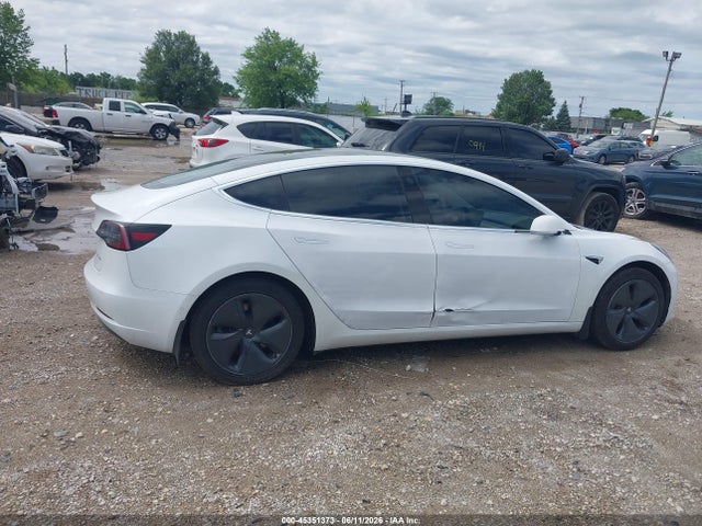 45351373 :رقم المزاد ، 5YJ3E1EB8KF511538 vin ، 2019 Tesla Model 3 Long Range/performance مزاد بيع