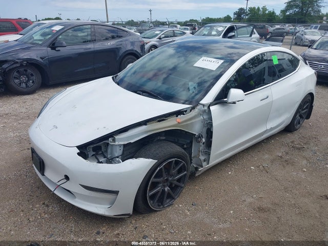 45351373 :رقم المزاد ، 5YJ3E1EB8KF511538 vin ، 2019 Tesla Model 3 Long Range/performance مزاد بيع