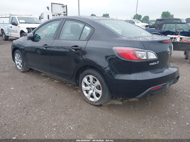 45351387 :رقم المزاد ، JM1BL1UG4B1390479 vin ، 2011 Mazda Mazda3 I Sport مزاد بيع
