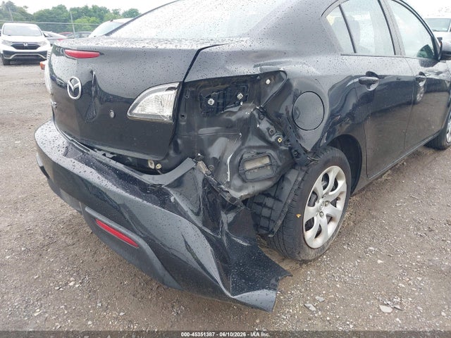 45351387 :رقم المزاد ، JM1BL1UG4B1390479 vin ، 2011 Mazda Mazda3 I Sport مزاد بيع