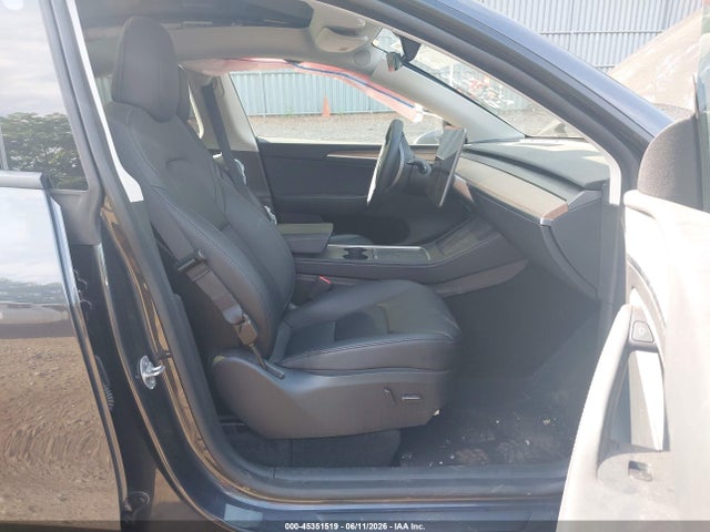 Продаж на аукціоні авто 2025 Tesla Model Y Long Range Dual Motor Rear-wheel Drive, vin: 7SAYGDED6SF269807, номер лоту: 45351519