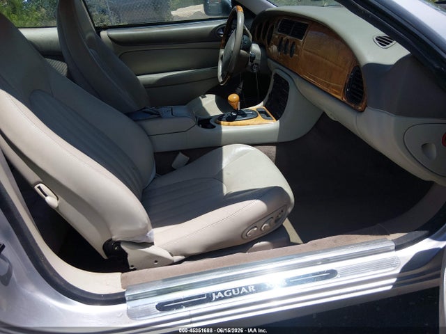 Продажа на аукционе авто 2000 Jaguar Xk8, vin: SAJJA41C3YNA05777, номер лота: 45351688