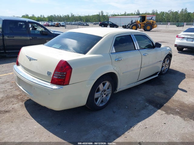 45351699 :رقم المزاد ، 2C3AA63H55H502080 vin ، 2005 Chrysler 300c مزاد بيع