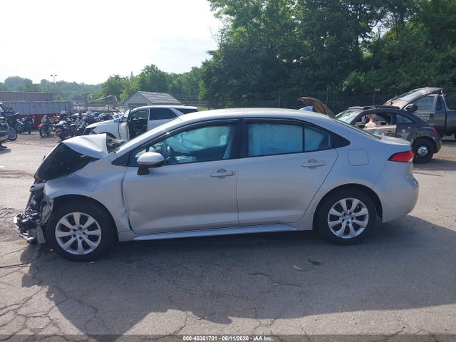 Продаж на аукціоні авто 2021 Toyota Corolla Le, vin: 5YFEPMAE2MP215572, номер лоту: 45351701